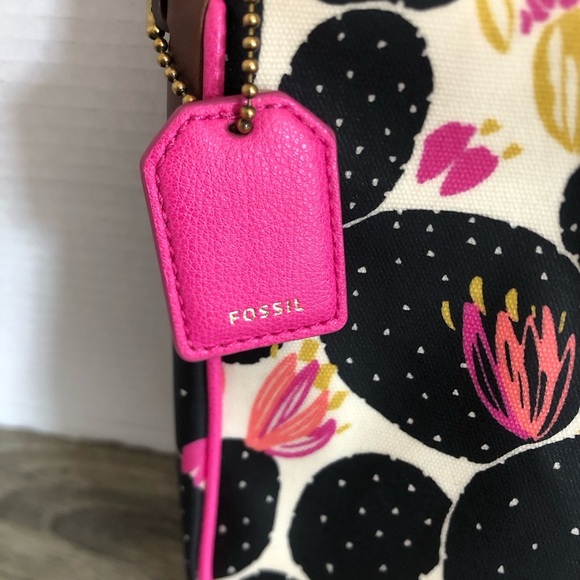 Vibrant Cactus Pattern Crossbody Bag - Picture 4 of 14